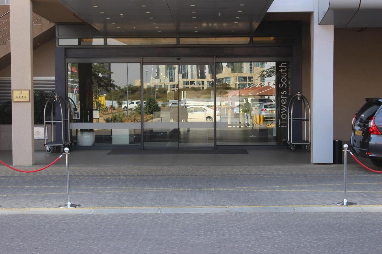 Green Avenue Apartments Gaborone Buitenkant foto